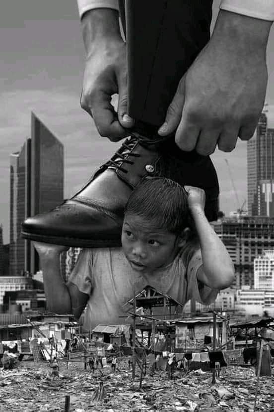 “Di Bawah Sepatu Kekuasaan”