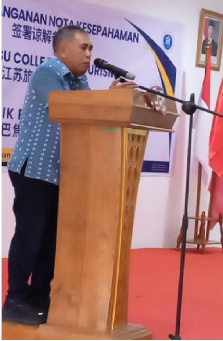 Bupati Edistasius Endi Apresiasi Kerja Sama Poltek eL Bajo dengan Kampus Pariwisata Tiongkok