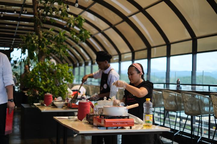 Inovasi Kelor Warnai Aksi Para Chef di Komodo Waterfront Festival 2025